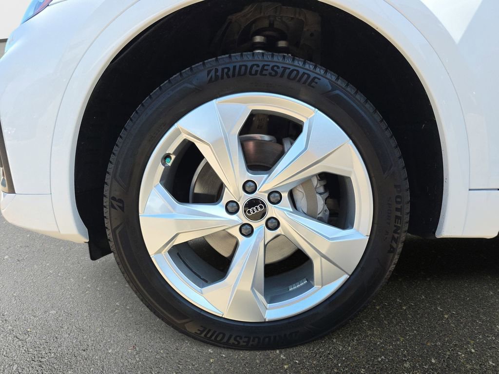 Used 2021 Audi Q5 2.0T Premium Plus w/ Premium Plus Package AWD/4WD image 36