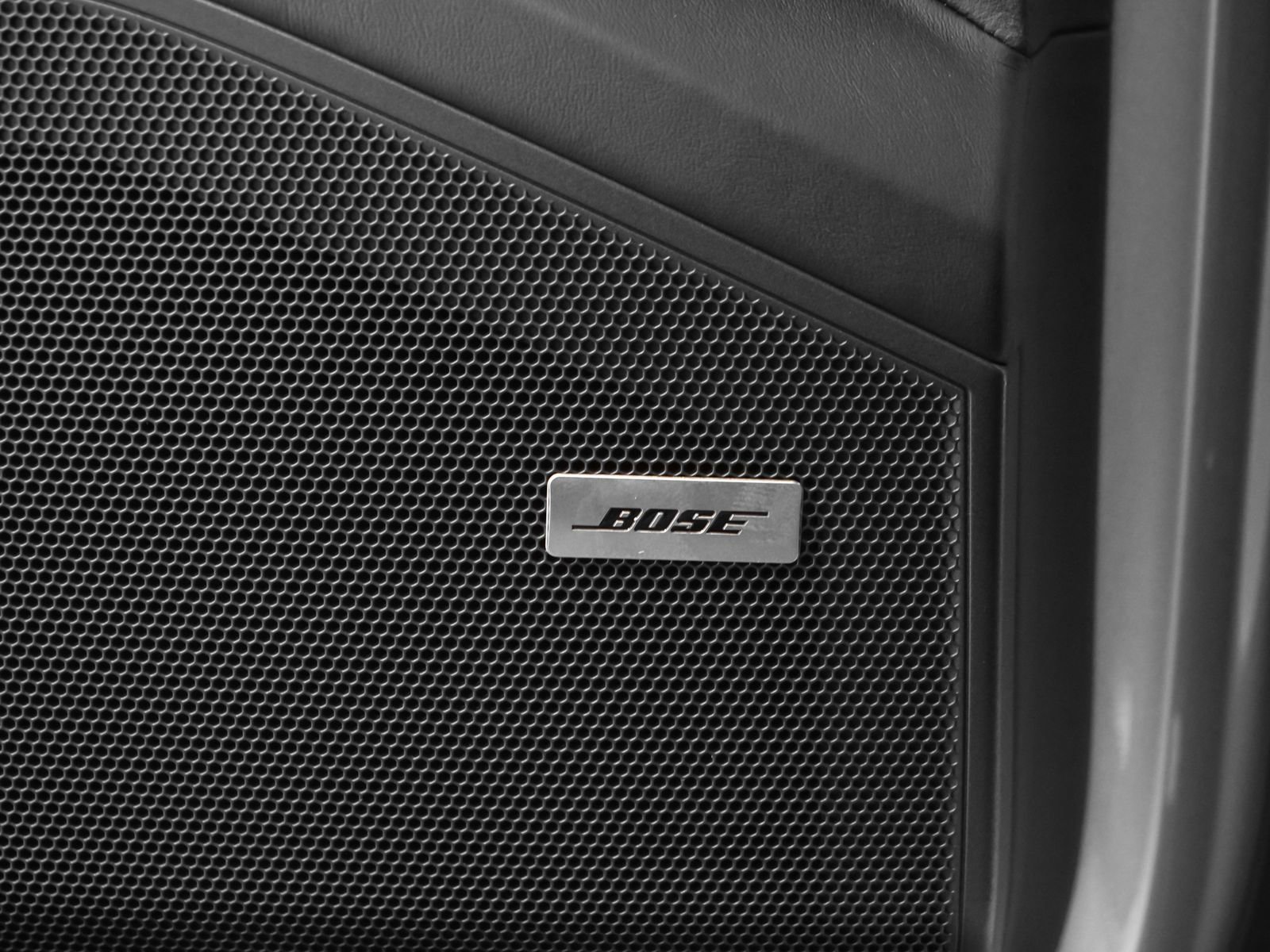 Certified 2025 Porsche Cayenne E-Hybrid image 49