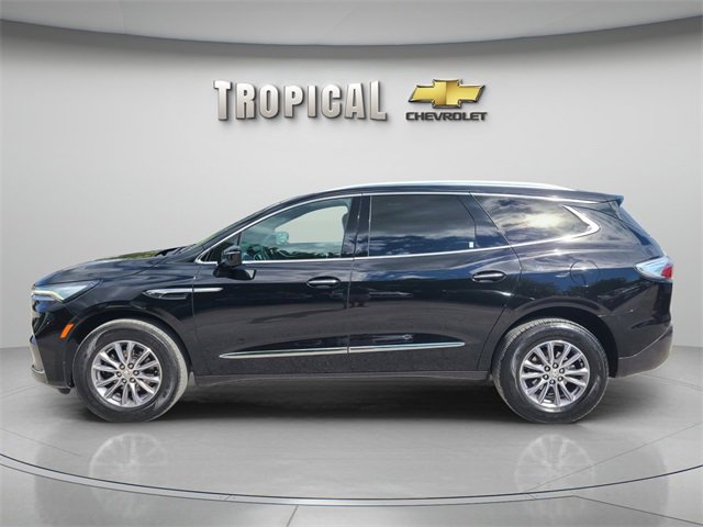 Used 2024 Buick Enclave Essence w/ Technology Package image 2