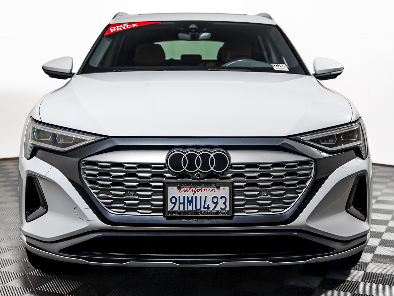 Used 2024 Audi Q8 e-tron Premium Plus w/ Premium Plus Package AWD/4WD image 8