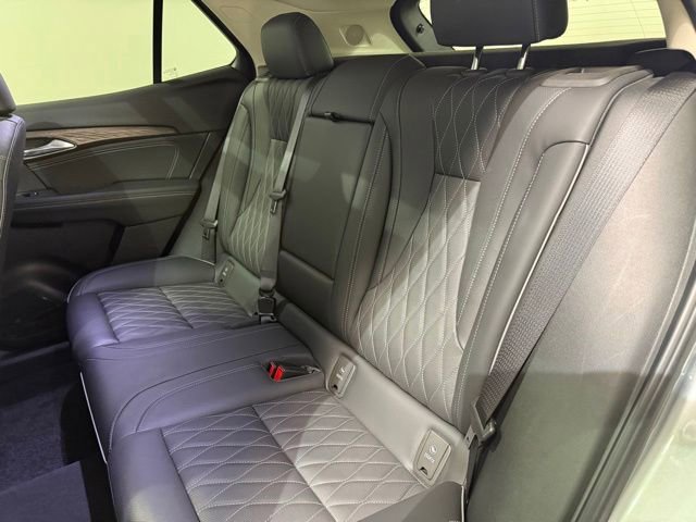 Used 2023 Buick Envision Avenir AWD/4WD image 29