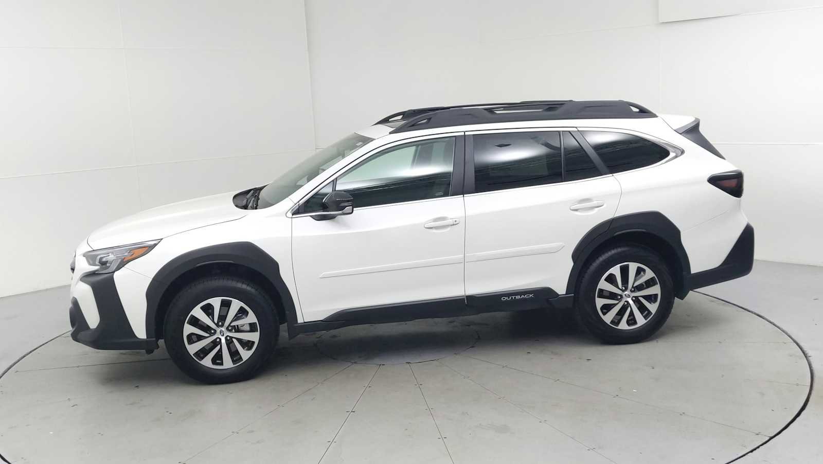 Used 2025 Subaru Outback Premium w/ Popular Package #1A image 4