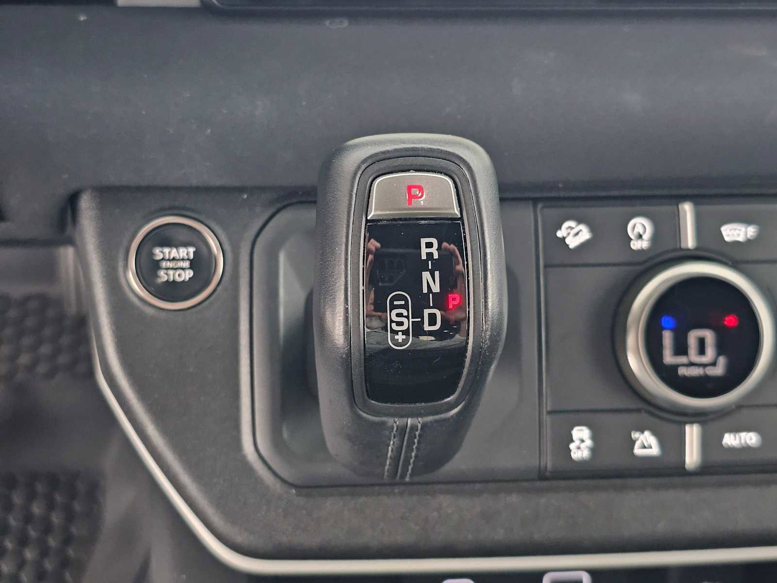 Used 2023 Land Rover Defender 110 S image 30