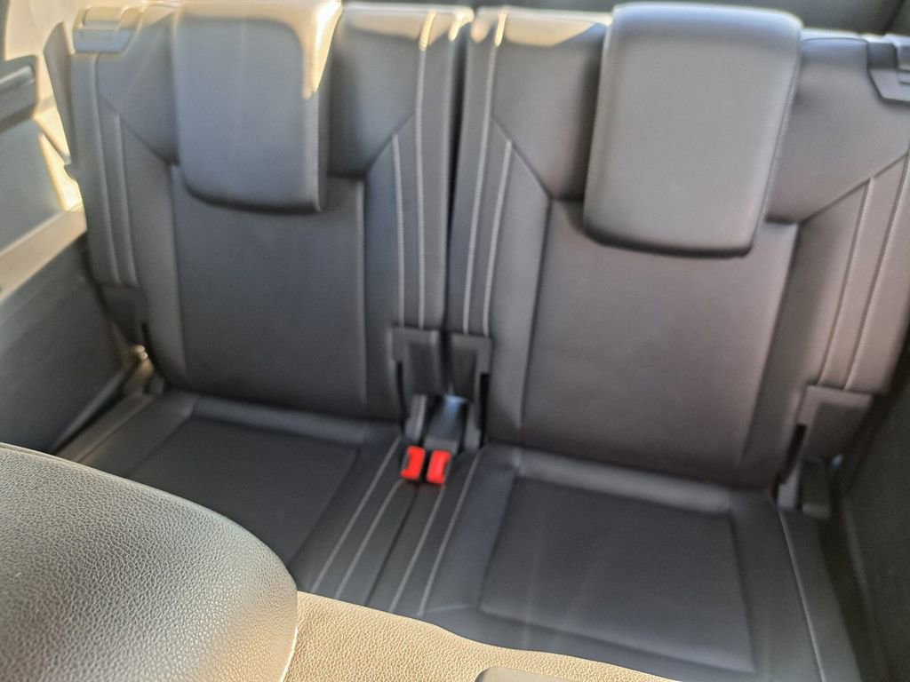 Used 2021 Volkswagen Atlas SE image 22