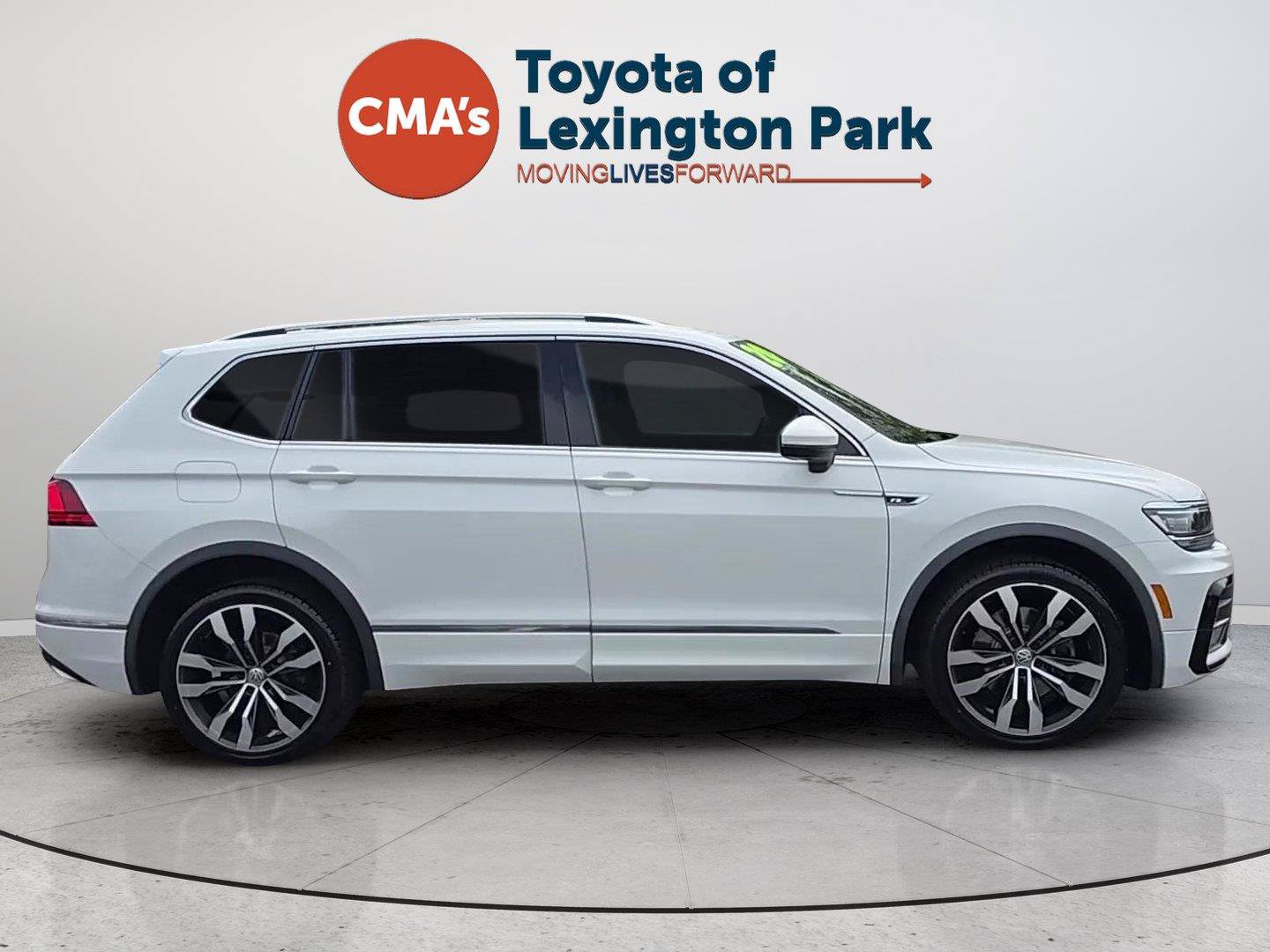 Used 2020 Volkswagen Tiguan SEL Premium R-Line w/ 3rd Row Seat Package AWD/4WD image 38