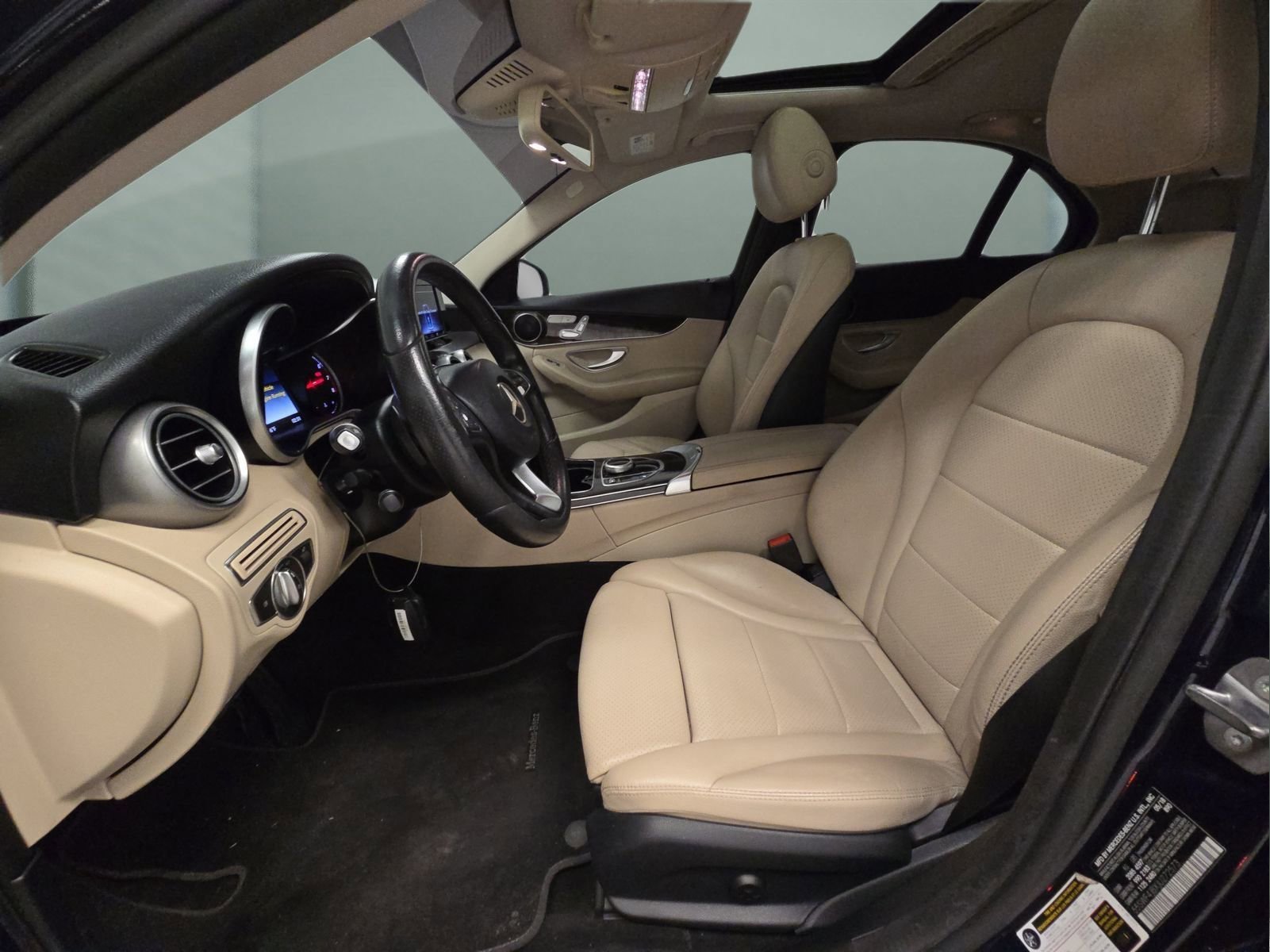 Used 2018 Mercedes-Benz C 300 Sedan w/ Premium Package image 11