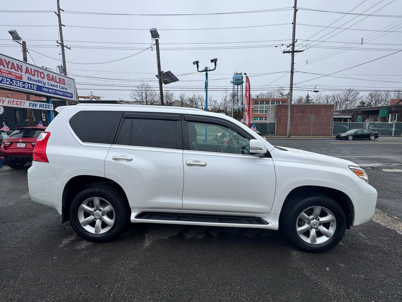 Used 2011 Lexus GX 460 image 3