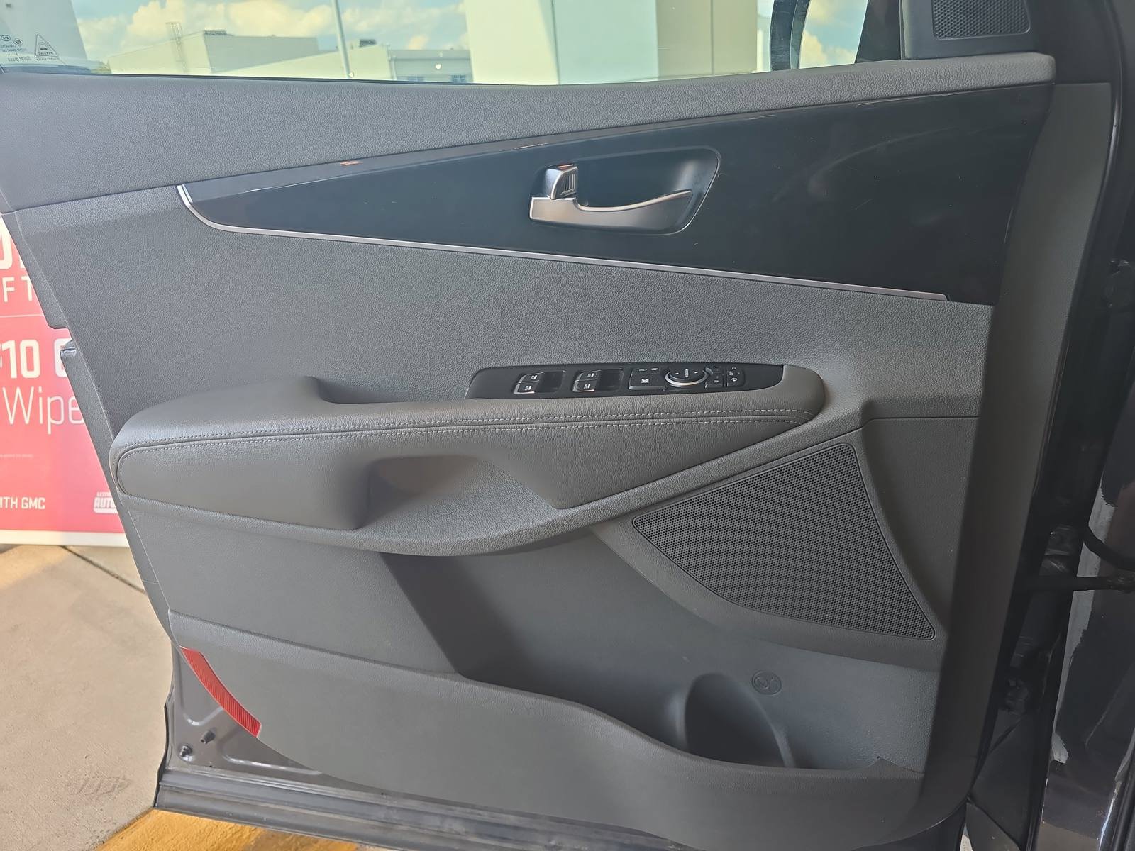 Used 2016 Kia Sorento EX w/ EX Premium Package FWD image 26
