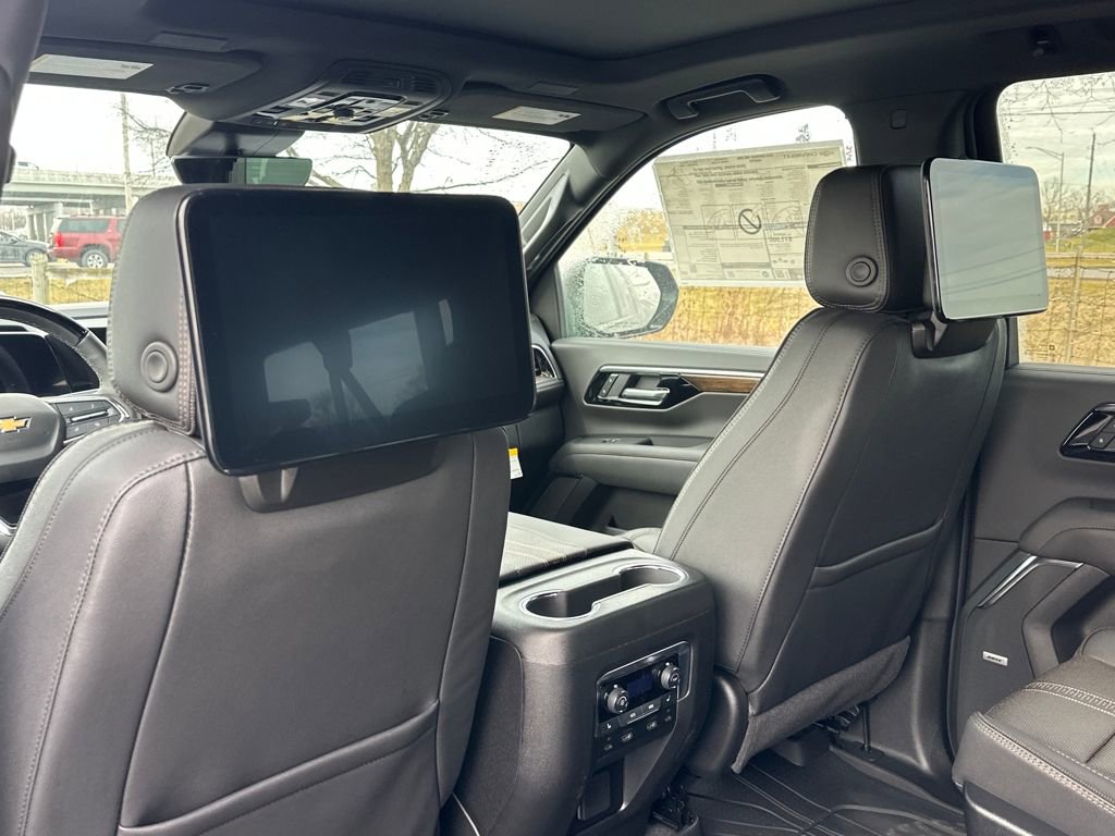 New 2026 Chevrolet Suburban High Country image 18