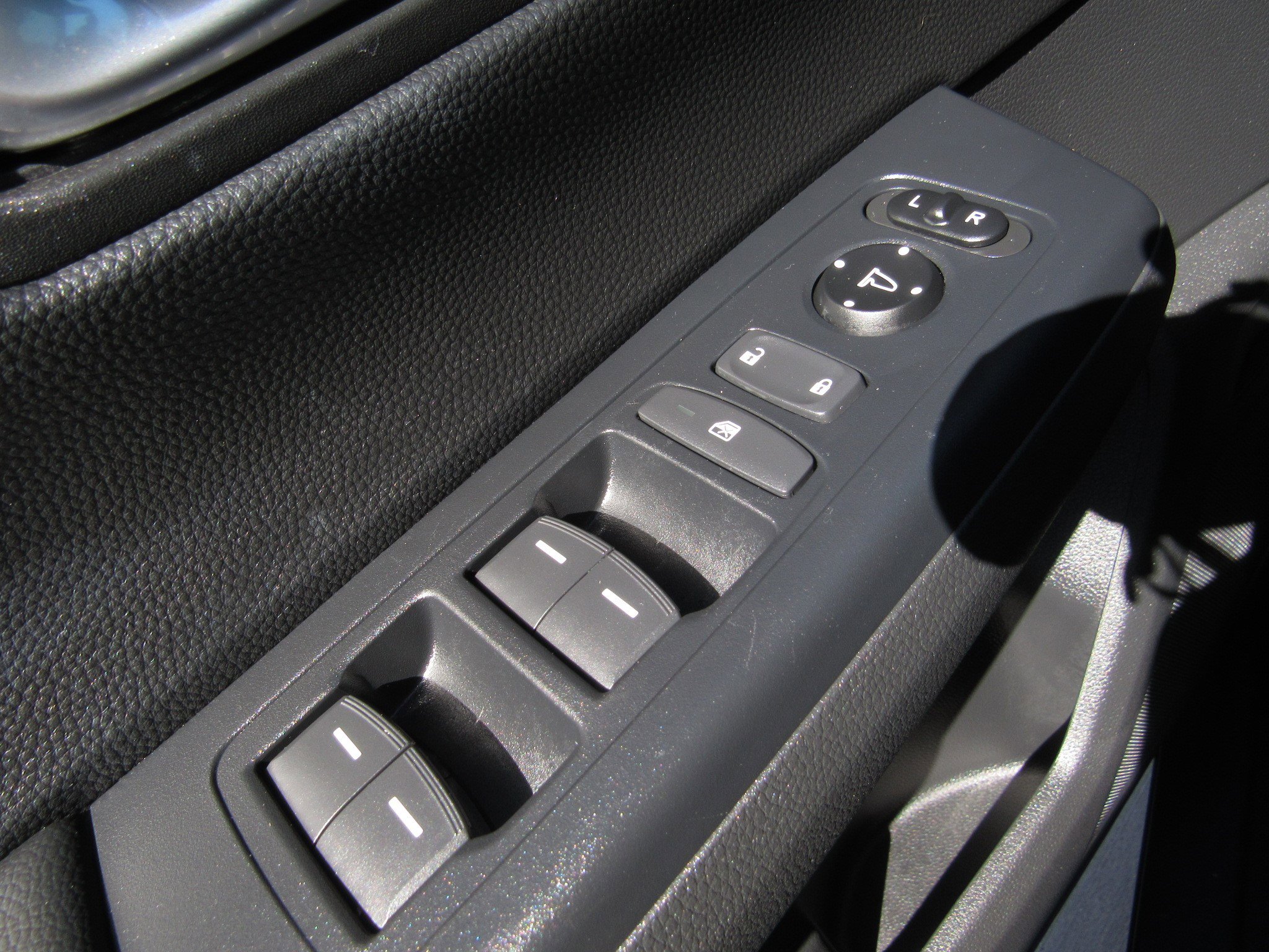 Used 2025 Honda CR-V Sport-L image 24