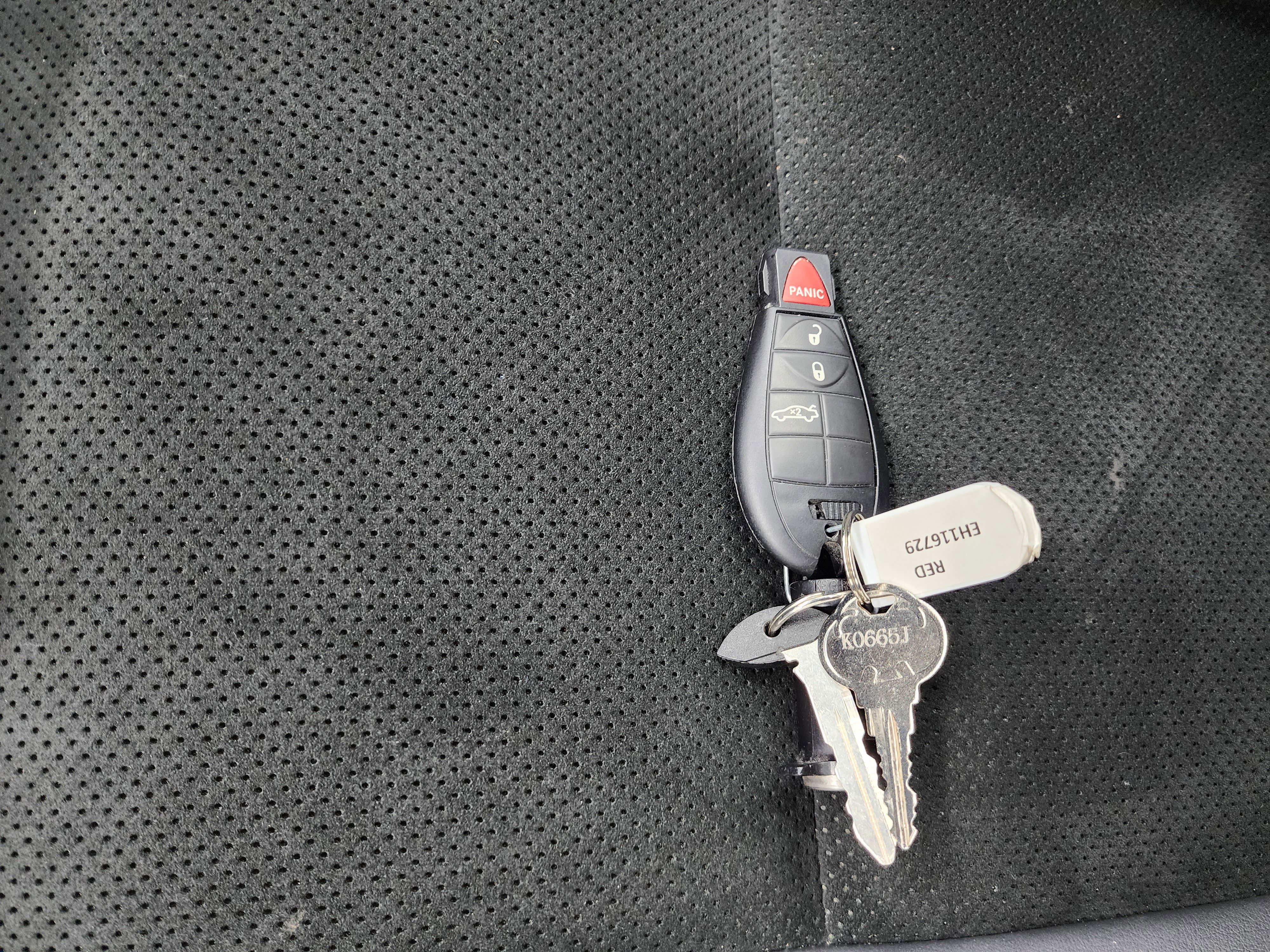 Used 2014 Dodge Challenger SRT8 image 40