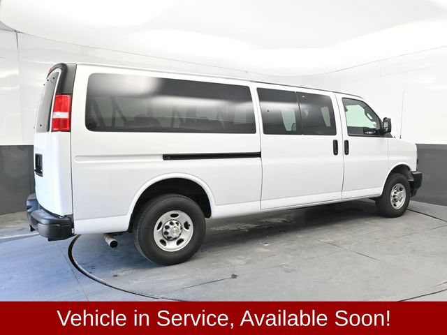 Used 2024 Chevrolet Express 3500 LS RWD image 7