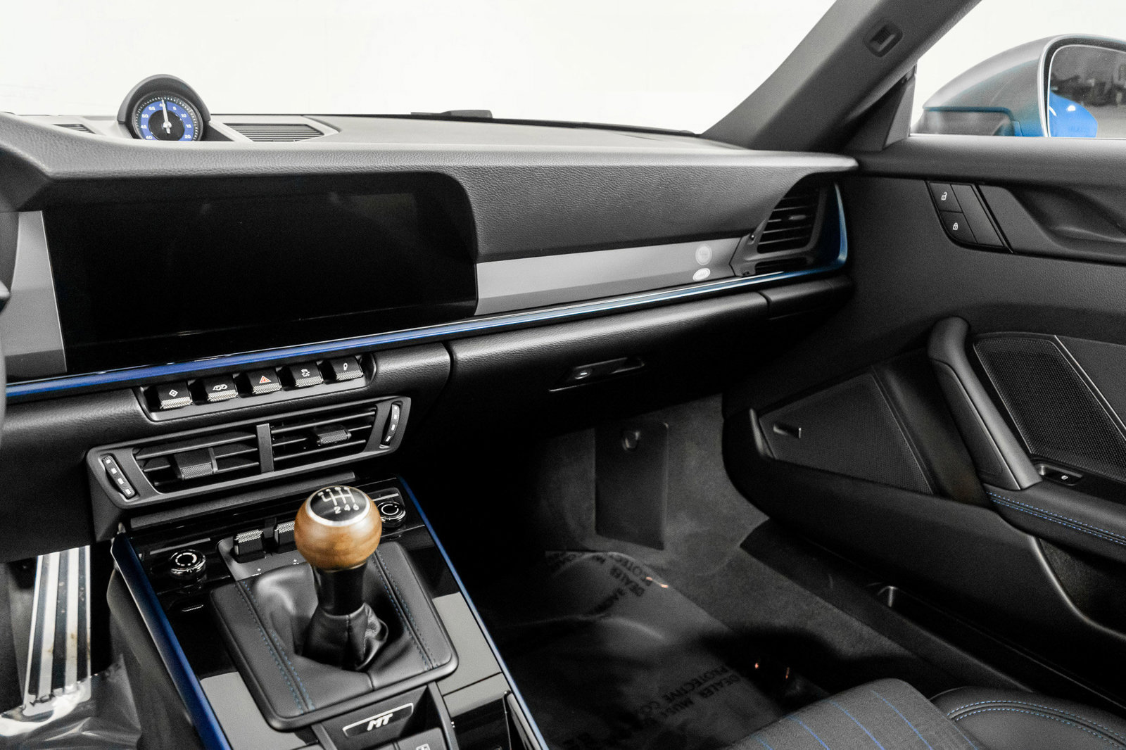 Used 2026 Porsche 911 Carrera T image 33