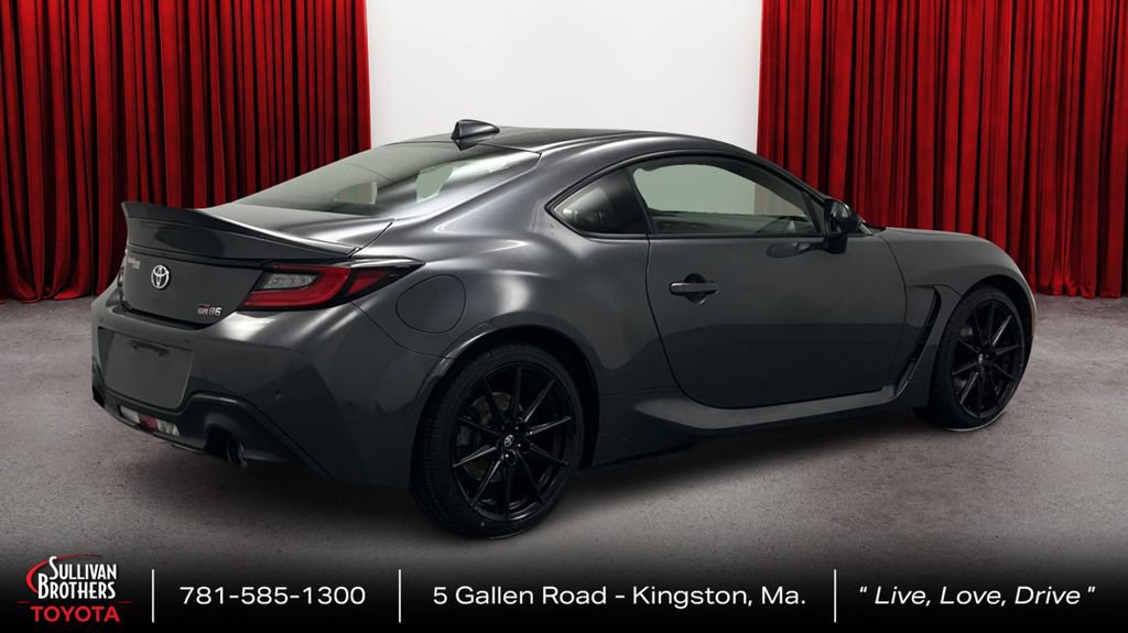 Used 2022 Toyota GR86 Premium RWD image 5