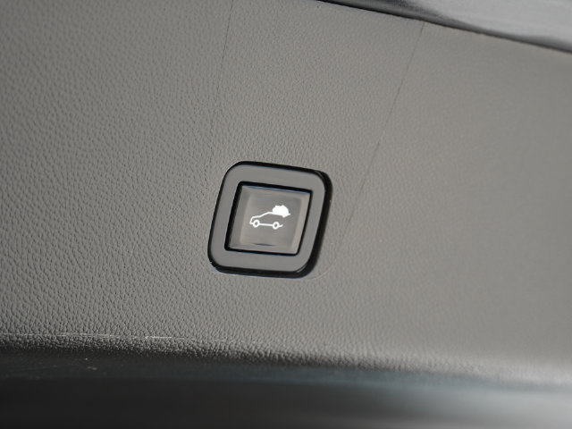 Used 2021 Chevrolet Traverse LT w/ LT Premium Package AWD/4WD image 22
