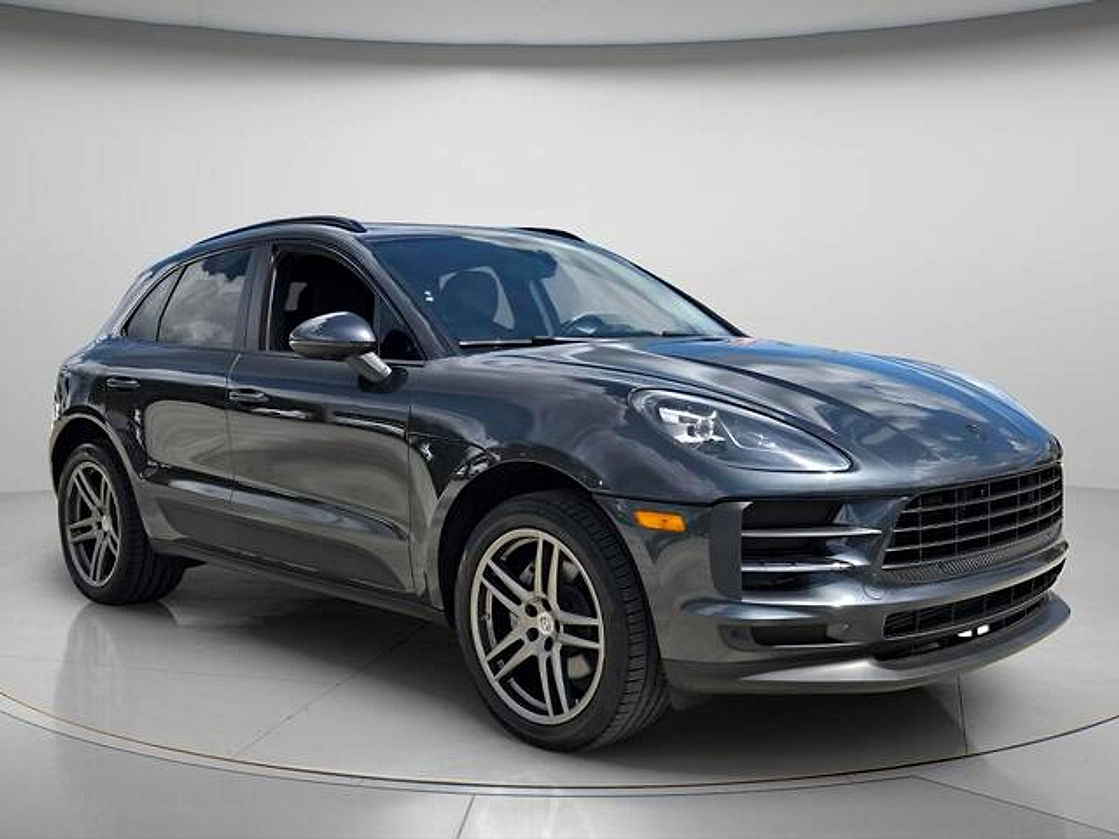 Used 2019 Porsche Macan AWD/4WD image 8