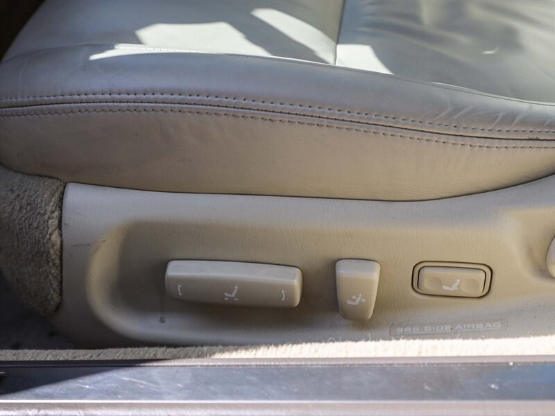Used 2002 Lexus SC 430 Convertible RWD image 24