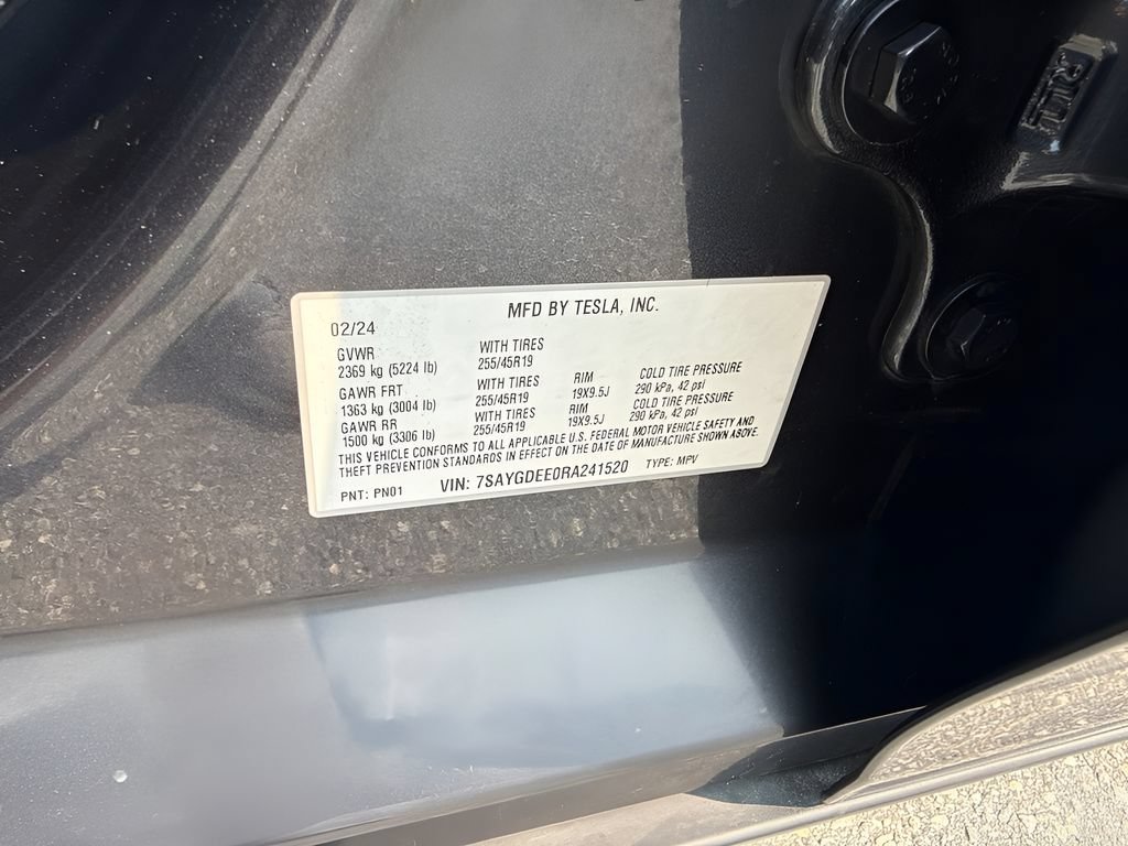 Used 2024 Tesla Model Y Long Range AWD/4WD image 23