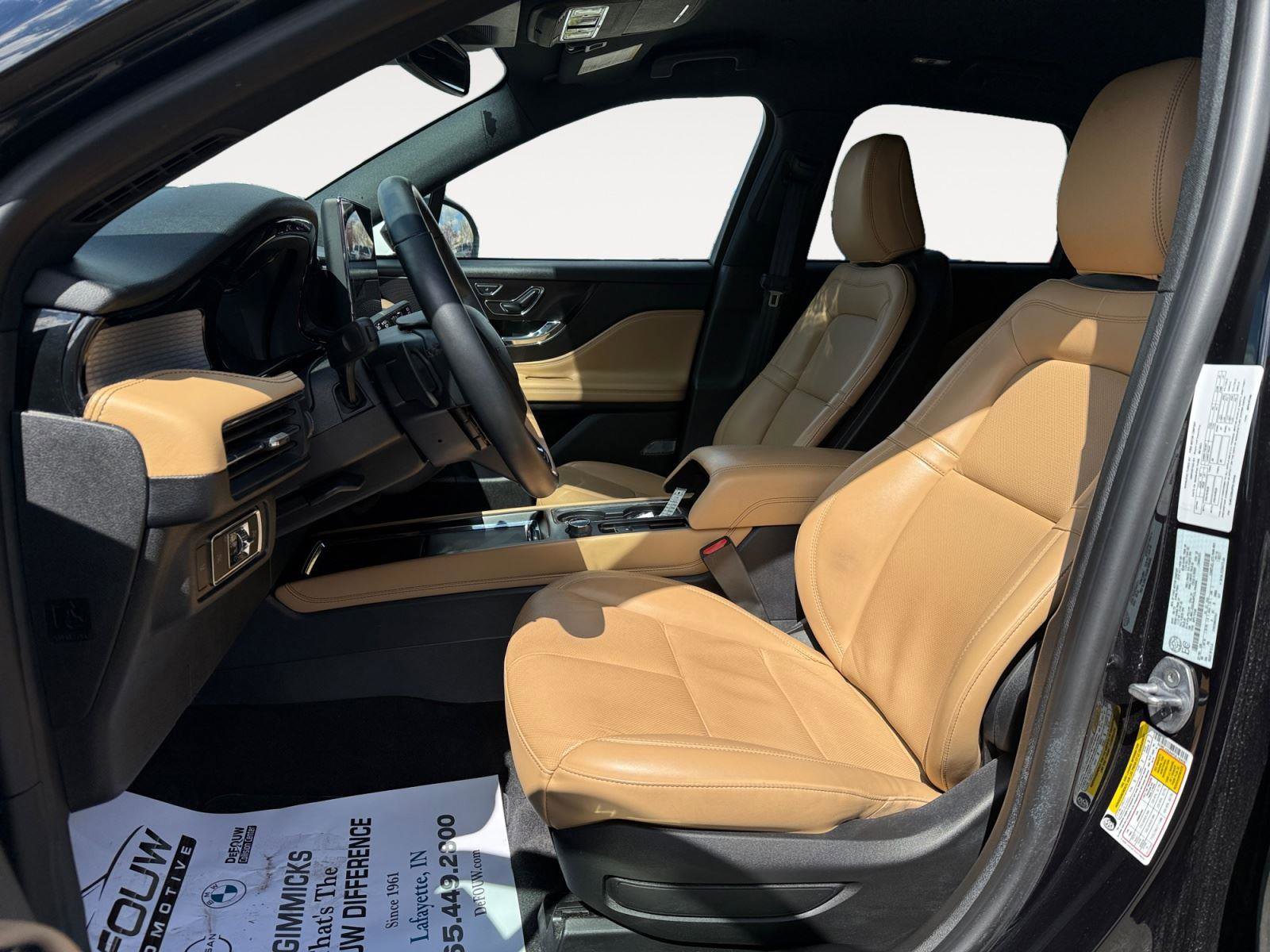 Used 2023 Lincoln Corsair Reserve image 10