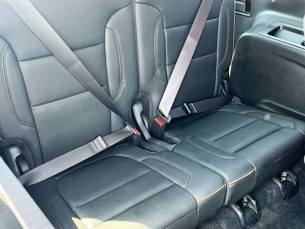 Used 2023 GMC Acadia AT4 w/ Technology Package AWD/4WD image 29