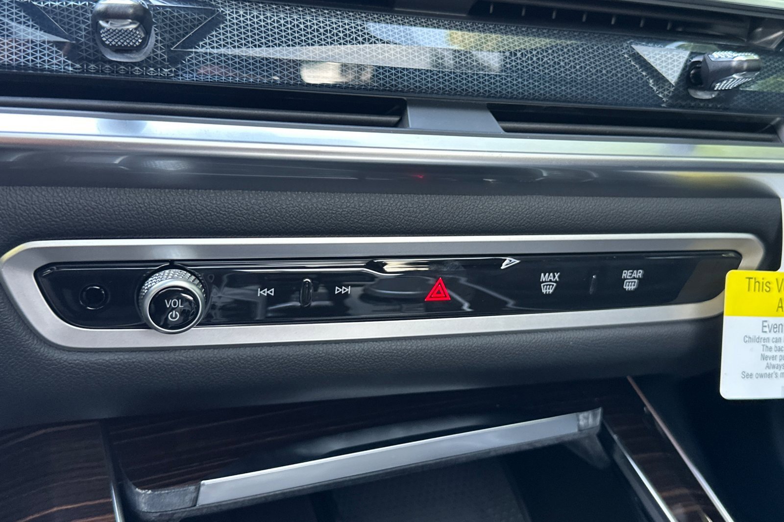 New 2026 BMW X5 sDrive40i w/ Climate Comfort Package image 18