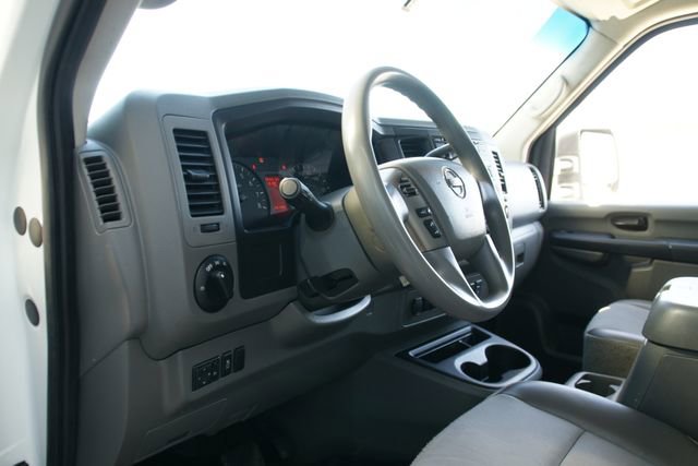 Used 2018 Nissan NV 2500 S image 10