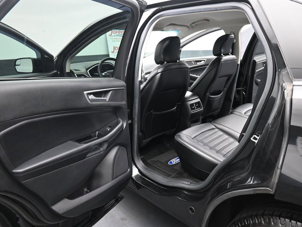 Used 2015 Ford Edge SEL w/ Equipment Group 201A image 16