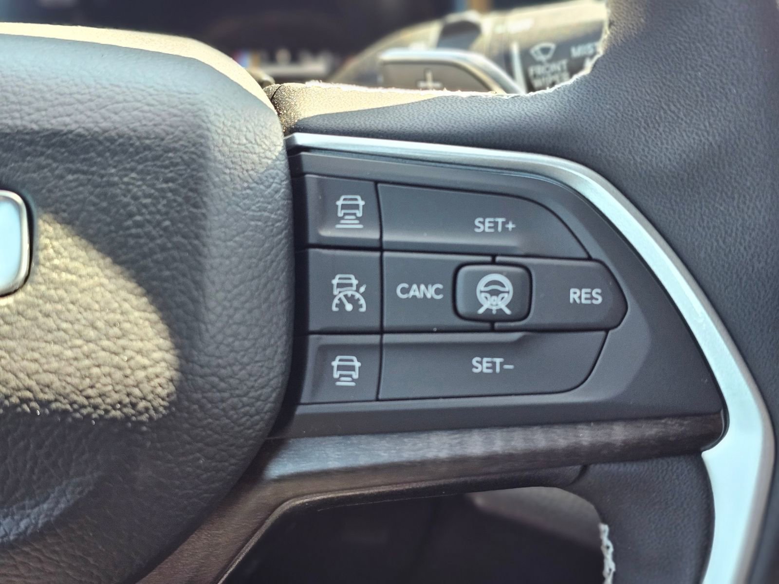 New 2026 Jeep Grand Cherokee Altitude RWD image 15