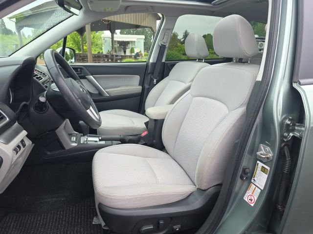 Used 2017 Subaru Forester 2.5i Premium w/ Popular Package #2A AWD/4WD image 7