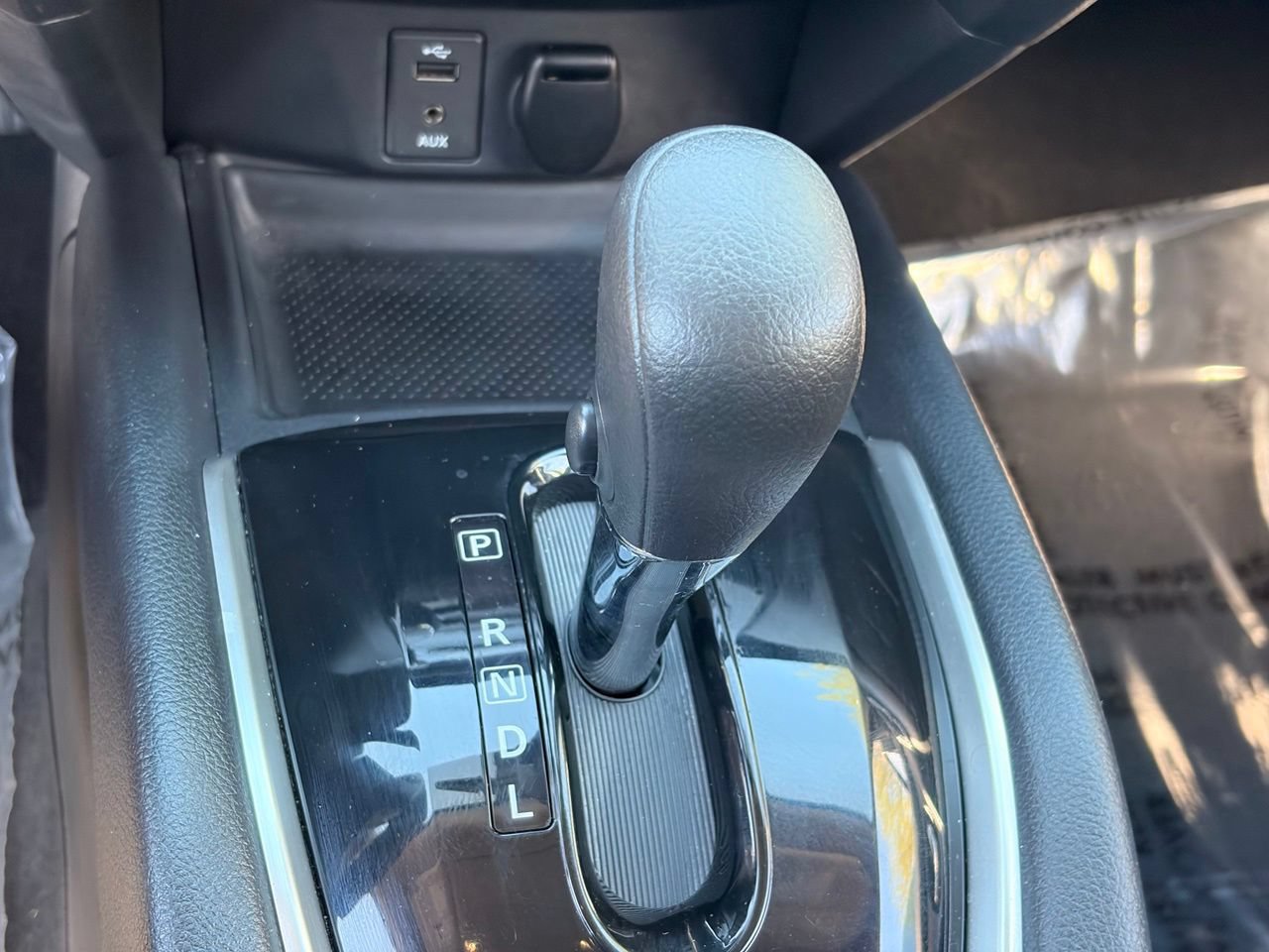 Used 2015 Nissan Rogue SV FWD image 24