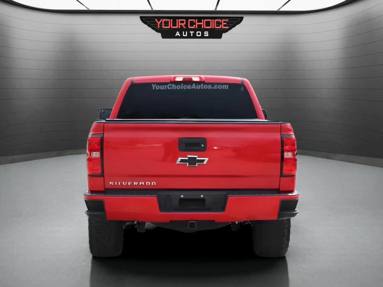 Used 2018 Chevrolet Silverado 1500 Custom w/ Custom Value Package AWD/4WD image 4