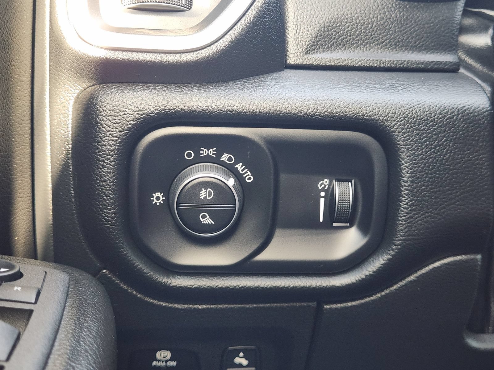 Used 2022 RAM 1500 Lone Star AWD/4WD image 23