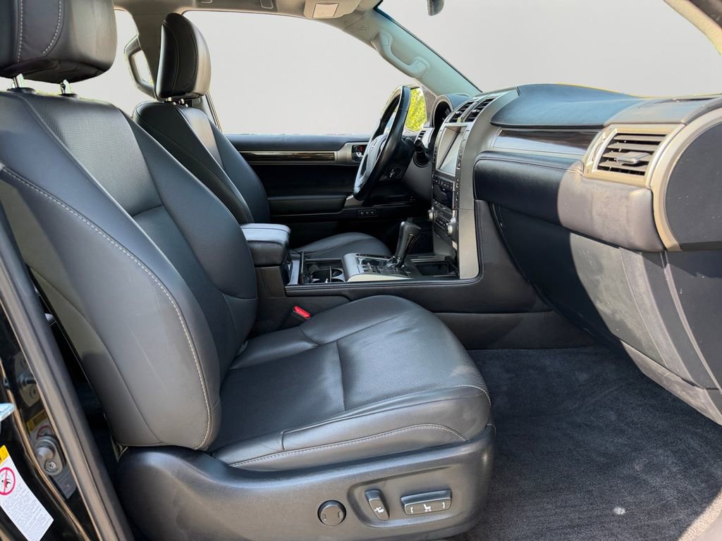 Used 2016 Lexus GX 460 w/ Navigation Package AWD/4WD image 7