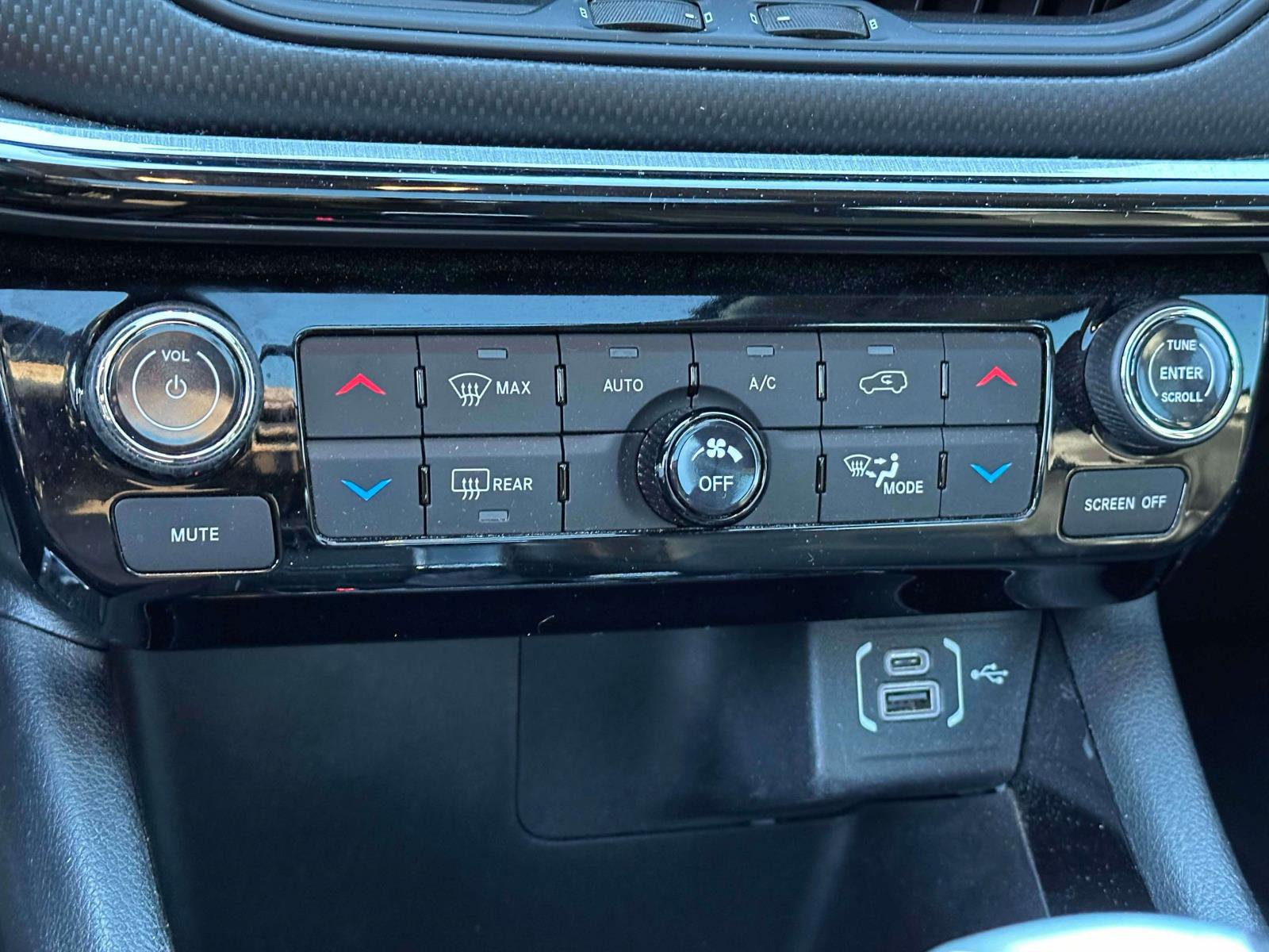 Used 2022 Jeep Compass Trailhawk w/ Trailhawk Elite Group image 28