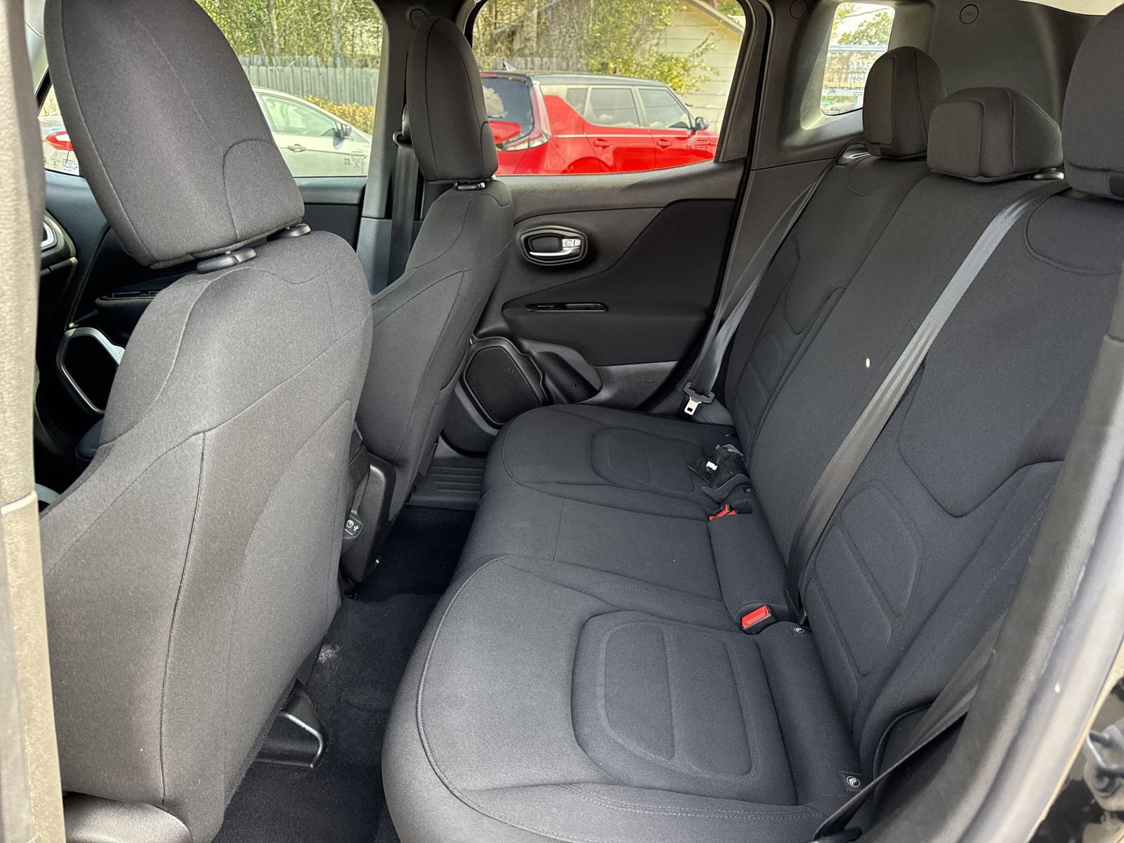 Used 2020 Jeep Renegade Latitude image 10