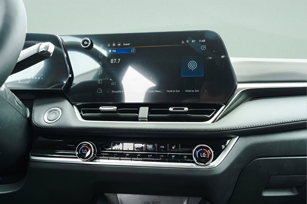 New 2026 Chevrolet Equinox LT w/ Convenience Package II FWD image 12