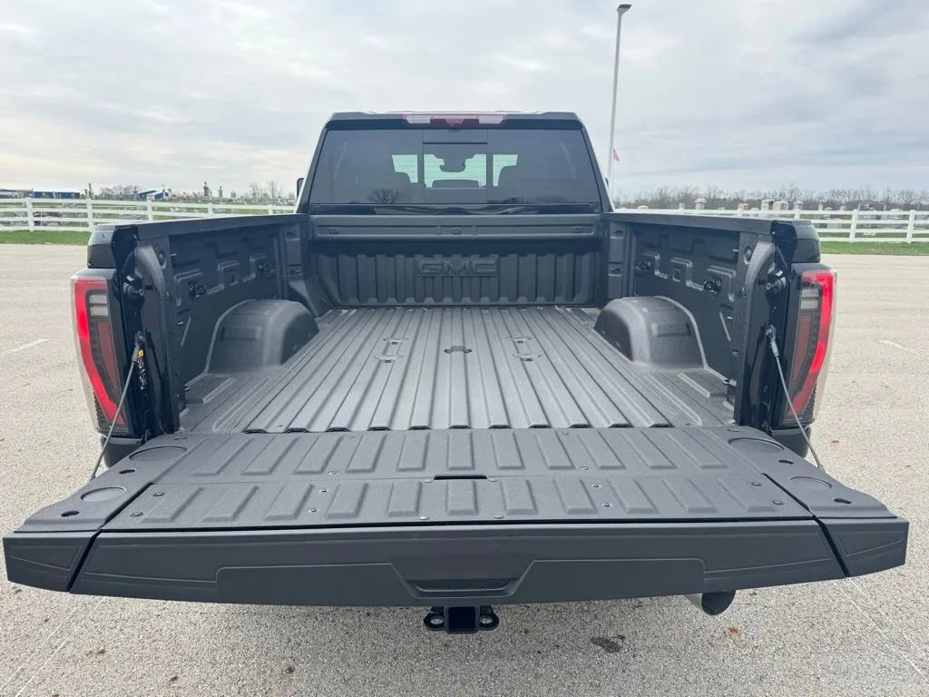 New 2026 GMC Sierra 3500 AT4 w/ Technology Package image 30