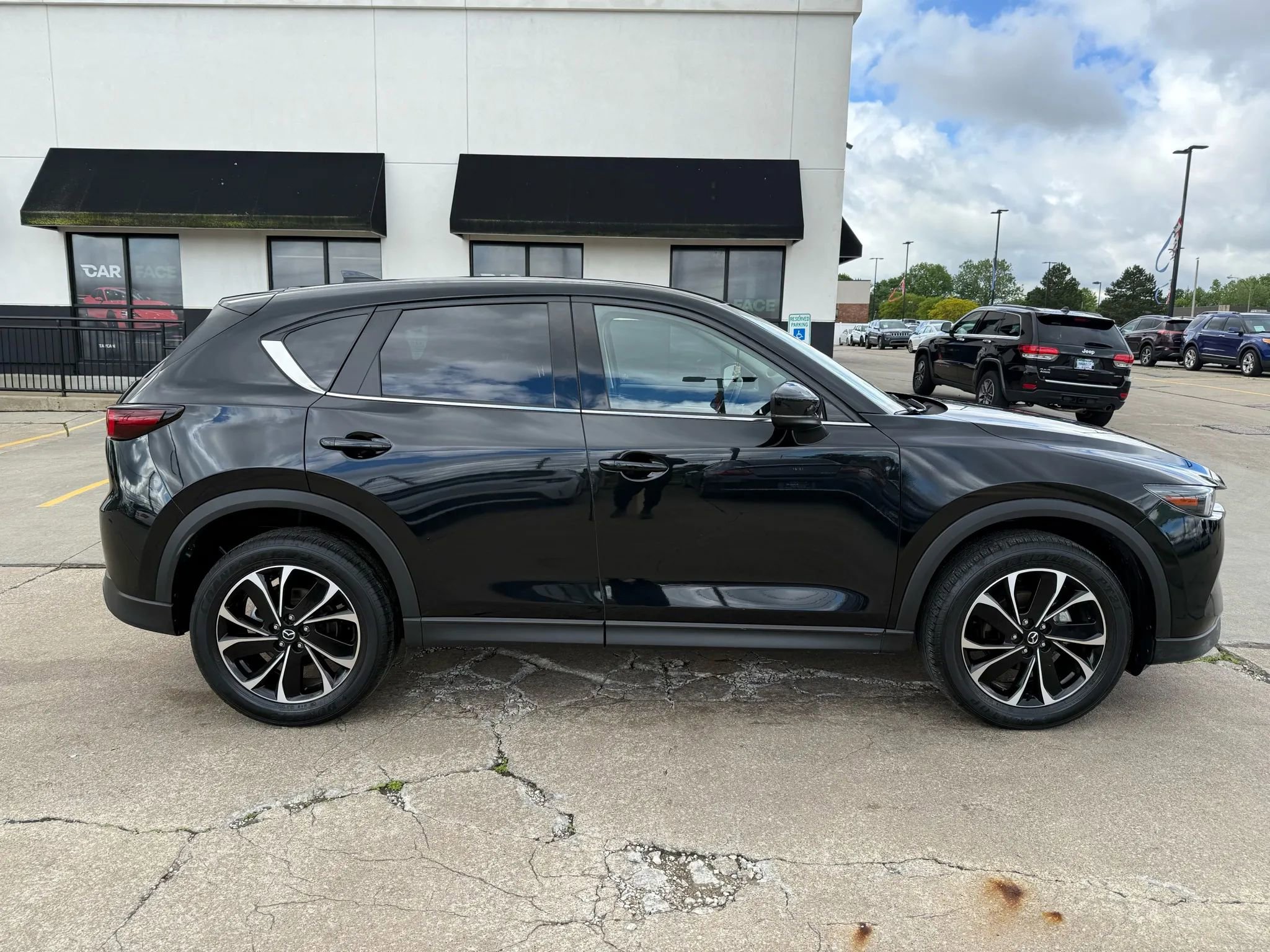 Used 2022 MAZDA CX-5 AWD 2.5 S w/ Premium Package image 13