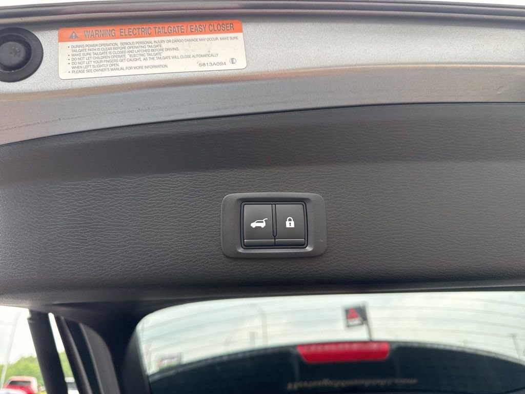 Used 2023 Mitsubishi Outlander SEL FWD image 9