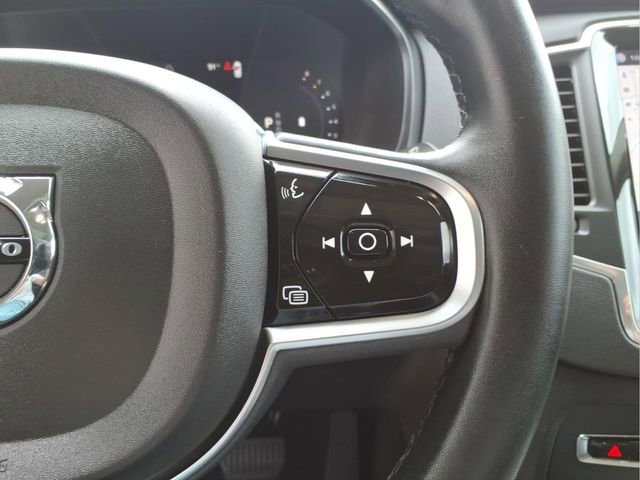 Used 2023 Volvo XC90 B5 Core AWD/4WD image 17