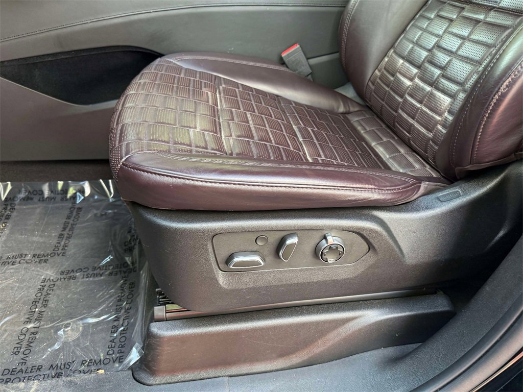 Used 2023 Cadillac Escalade Sport Platinum image 3