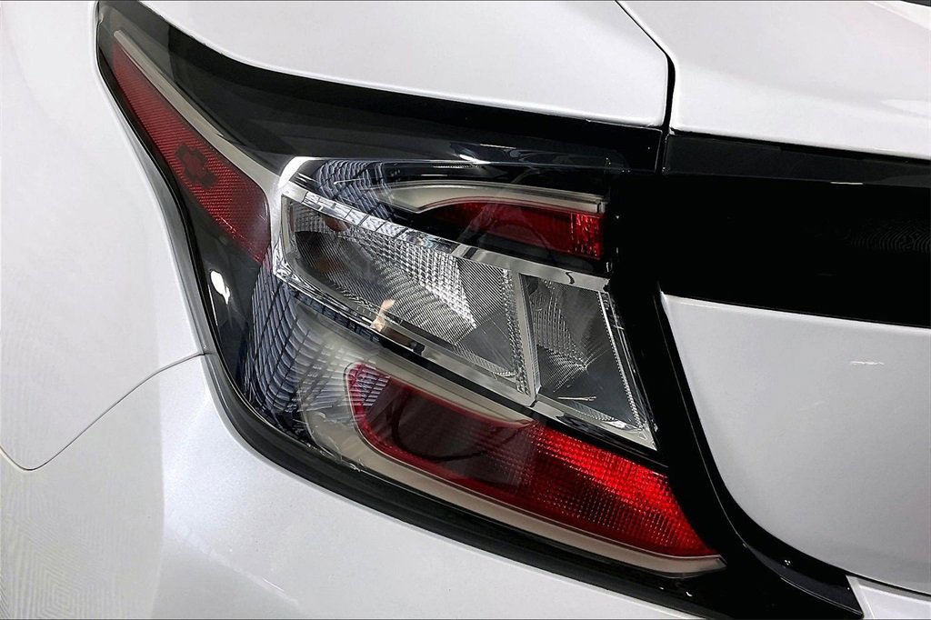 Used 2018 Chevrolet Volt LT w/ Comfort Package image 28