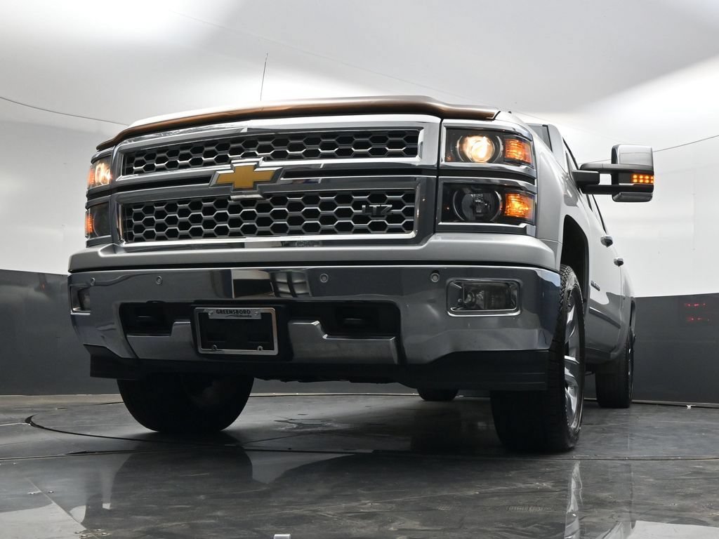 Used 2015 Chevrolet Silverado 1500 LTZ w/ LTZ Plus Package AWD/4WD image 44