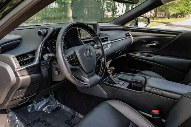 Used 2020 Lexus ES 350 w/ Premium Package FWD image 4