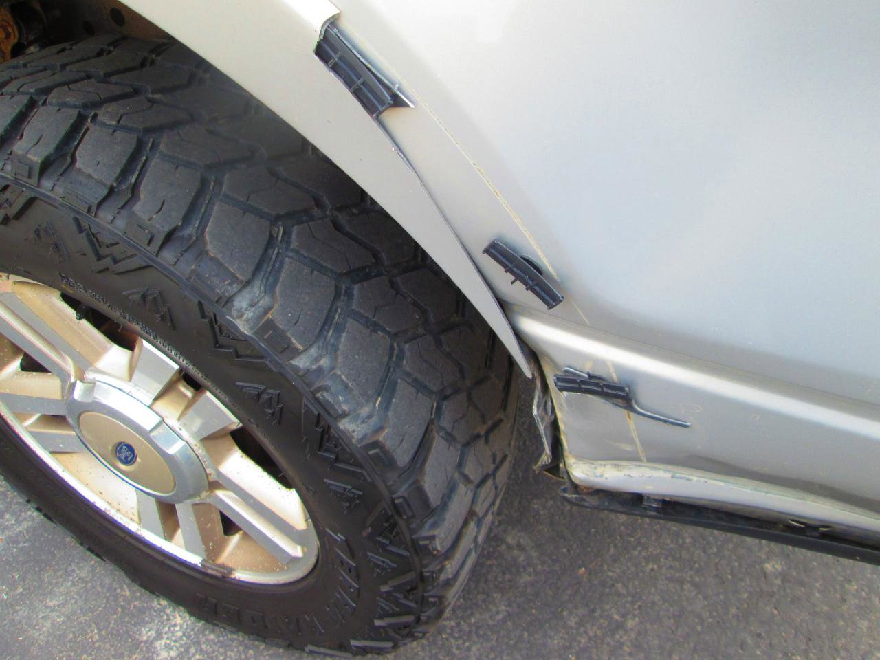 Used 2006 Ford F150 Lariat AWD/4WD image 5
