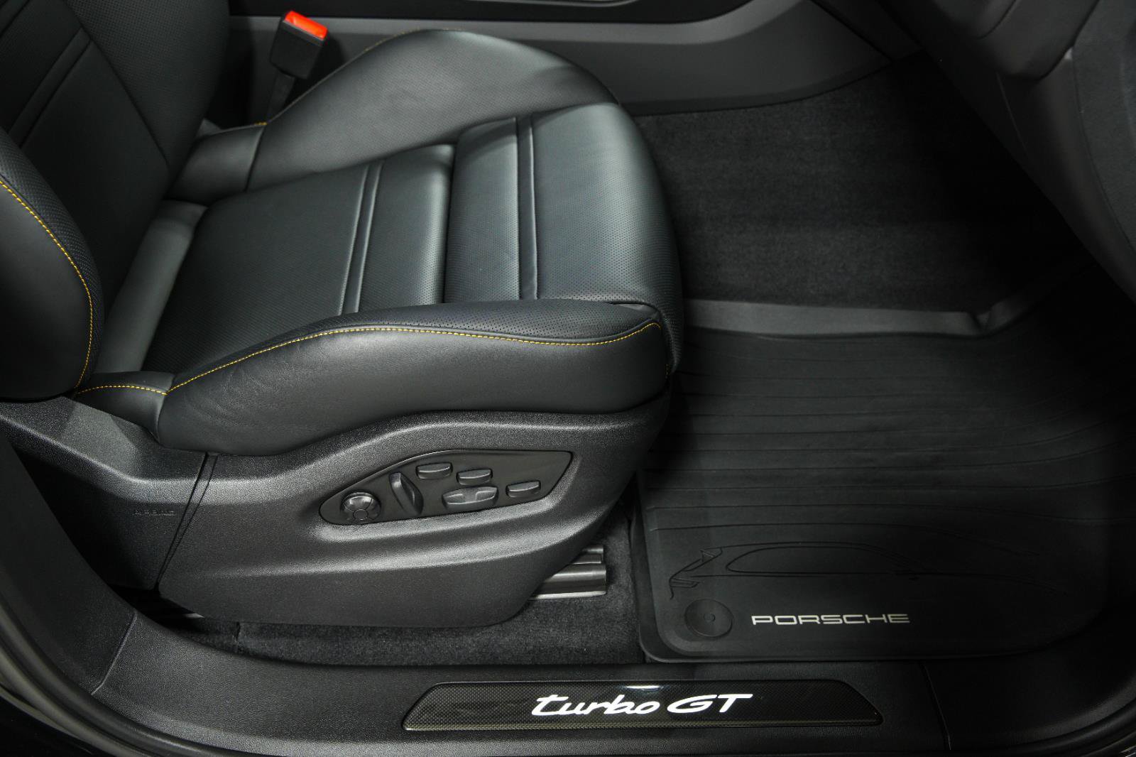 Used 2024 Porsche Cayenne Turbo GT AWD/4WD image 84
