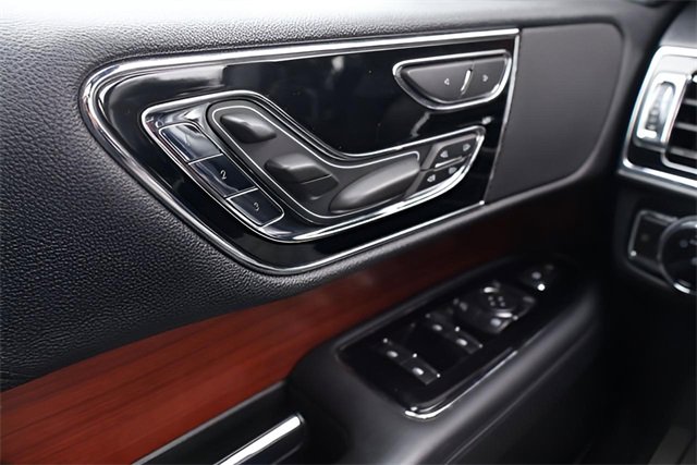 Used 2021 Lincoln Navigator Reserve image 38