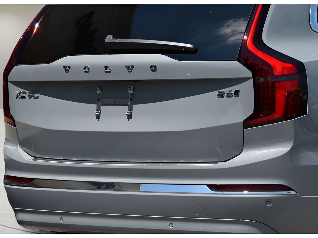 Used 2026 Volvo XC90 B6 Plus w/ Protection Package Premier AWD/4WD image 30
