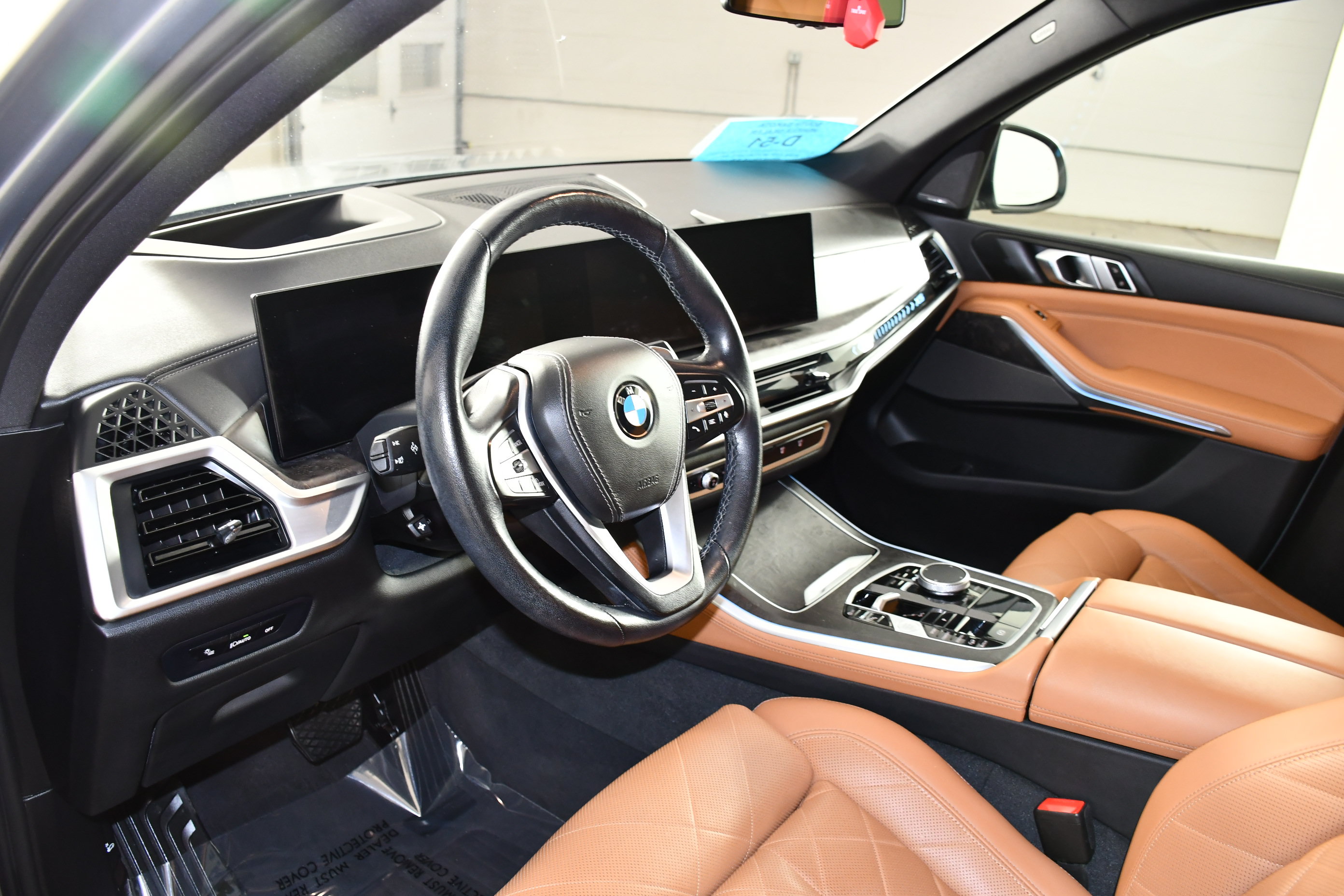 Used 2024 BMW X5 xDrive40i w/ Premium Package AWD/4WD image 2