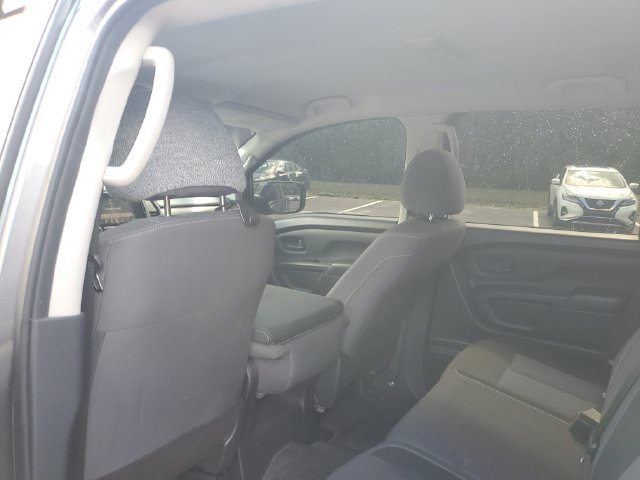 Used 2022 Nissan Titan S RWD image 9